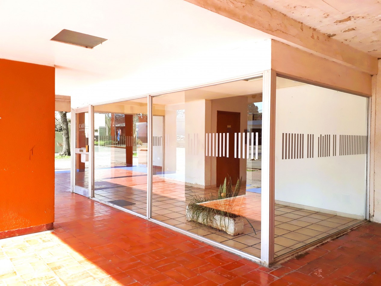 DEPARTAMENTO CENTRICO, MUY LUMINOSO PISO 7